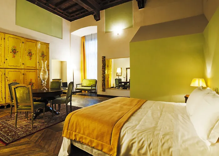 Castello Di Relais Museum מלון Compiano