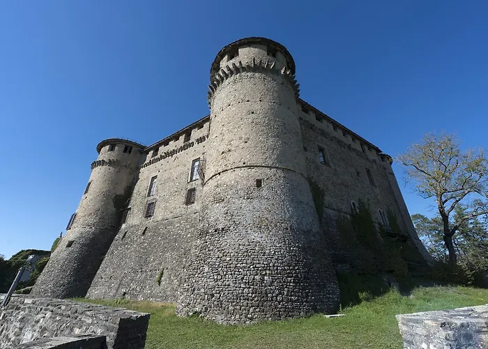 Castello Di Relais Museum Compiano