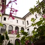 Castello Di Relais Museum Hotel 4*