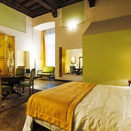 Castello Di Relais Museum Hotel Compiano