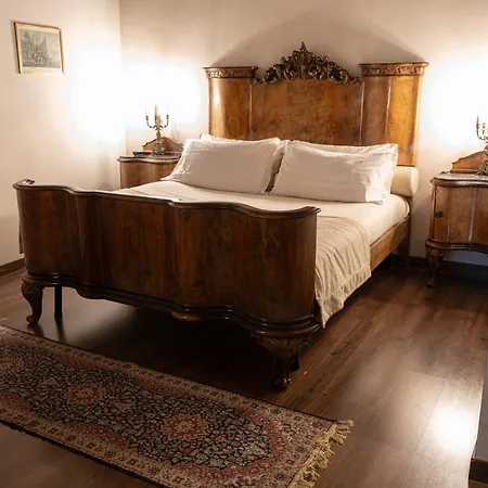 Castello Di Relais Museum Hotel Compiano