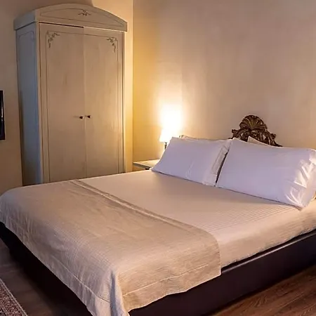 Castello Di Relais Museum Hotel Compiano