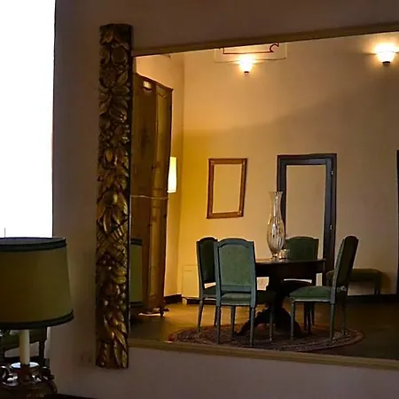 ホテル Castello Di Relais Museum Compiano