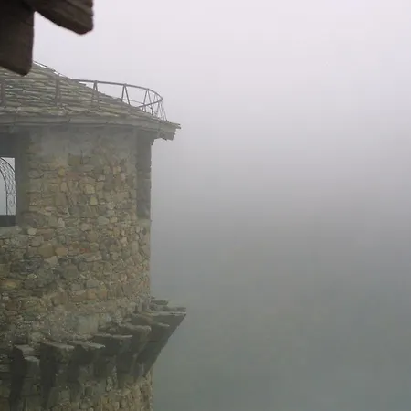 Castello Di Relais Museum Compiano