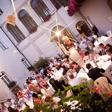 Castello Di Relais Museum Compiano