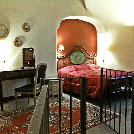 Castello Di Relais Museum Compiano