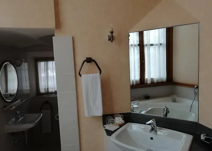 Castello Di Relais Museum 4* Compiano