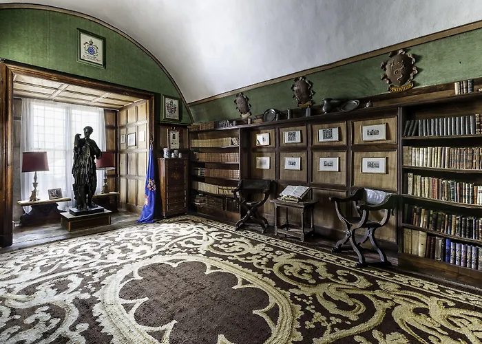 Hotel Castello Di Relais Museum 4*