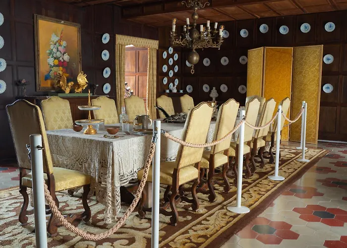 Castello Di Relais Museum Compiano